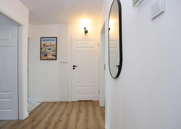 Podzamek Апартаменты Валбжих